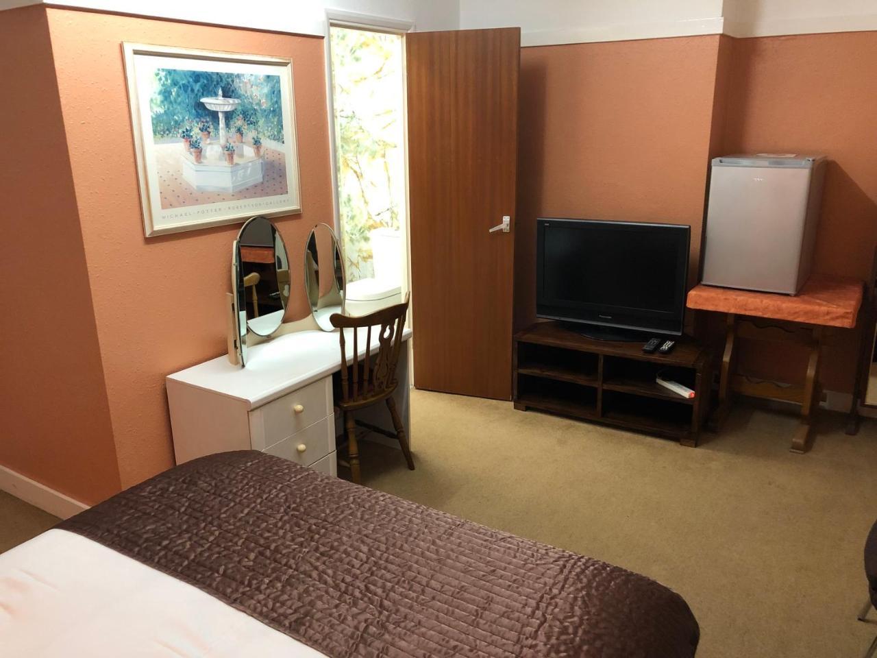 Grove End Hotel Watford  Luaran gambar